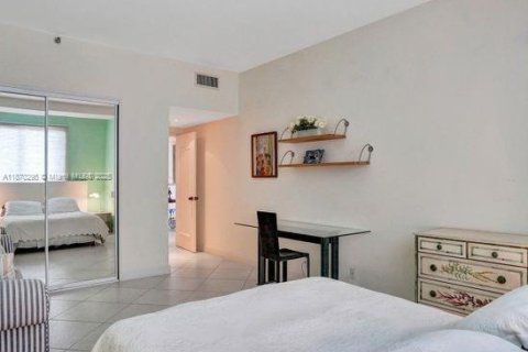 Condominio en venta en Key Biscayne, Florida, 3 dormitorios, 185.9 m2 № 2012694 - foto 19