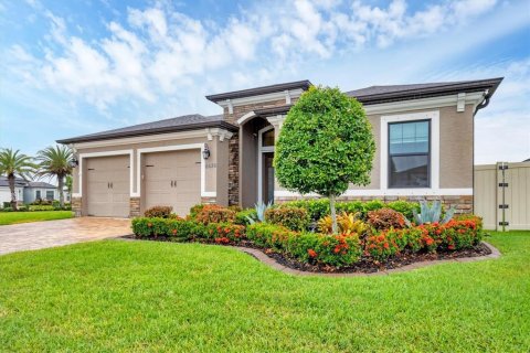 House in Sarasota, Florida 4 bedrooms, 219.9 sq.m. № 1771345 - photo 6