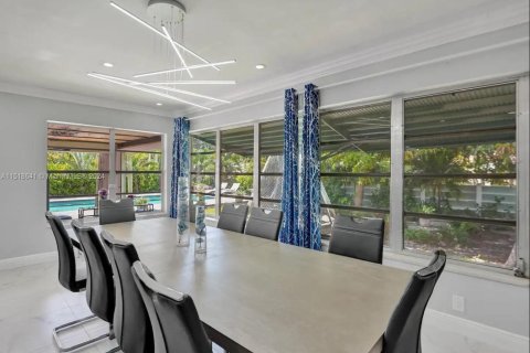 Villa ou maison à vendre à Hollywood, Floride: 5 chambres, 203.36 m2 № 1939459 - photo 20