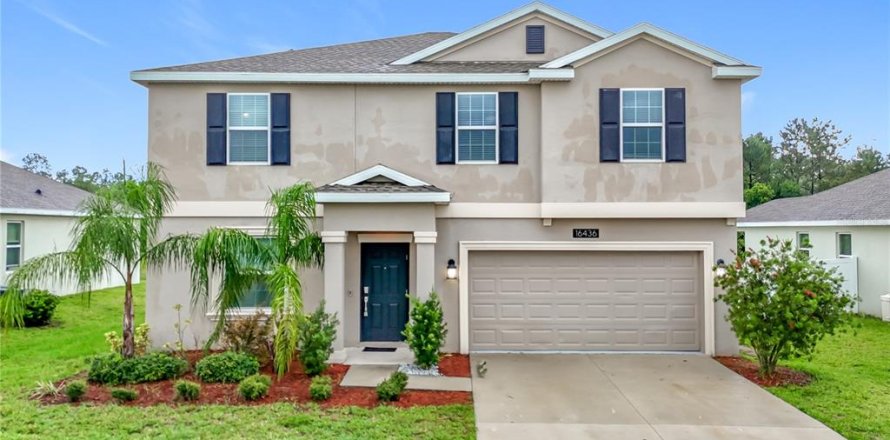 House in Clermont, Florida 4 bedrooms, 240.06 sq.m. № 1808905