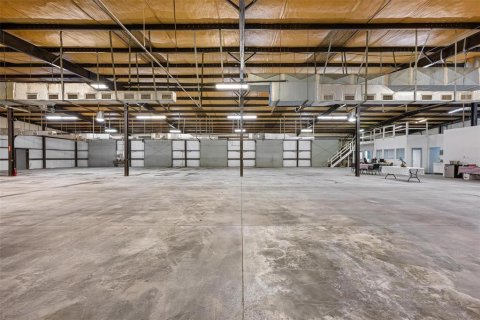 Commercial property in Bradenton, Florida № 2099818 - photo 8