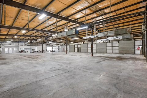 Commercial property in Bradenton, Florida № 2099818 - photo 11