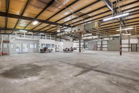 Commercial property in Bradenton, Florida № 2099818 - photo 12