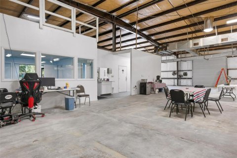 Commercial property in Bradenton, Florida № 2099818 - photo 13
