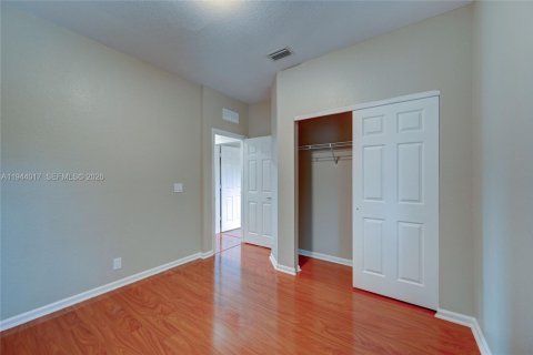 Townhouse in Oakland Park, Florida 3 bedrooms, 140.65 sq.m. № 2000855 - photo 29
