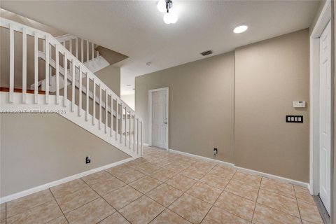 Townhouse in Oakland Park, Florida 3 bedrooms, 140.65 sq.m. № 2000855 - photo 5
