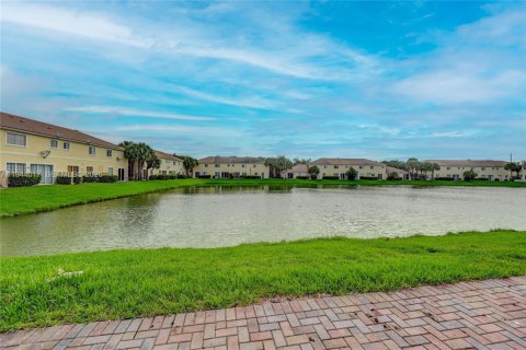 Townhouse in Oakland Park, Florida 3 bedrooms, 140.65 sq.m. № 2000855 - photo 17