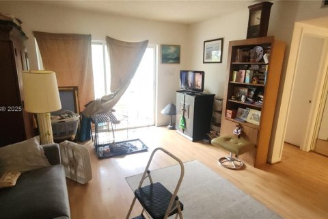 Condo in Hollywood, Florida, 1 bedroom  № 1891080 - photo 8