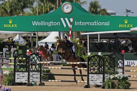 Propiedad comercial en alquiler en Wellington, Florida, 1 dormitorio, 46.45 m2 № 1035910 - foto 1