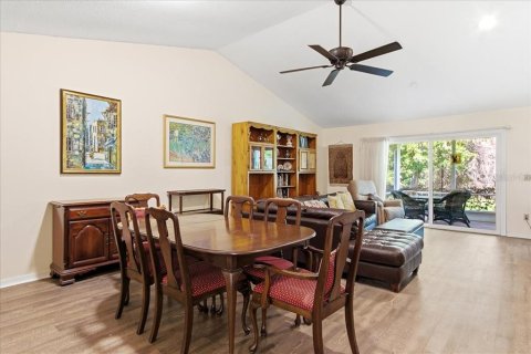 Condo in Orlando, Florida, 2 bedrooms  № 2204564 - photo 15