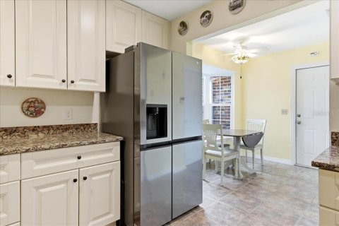 Condo in Orlando, Florida, 2 bedrooms  № 2204564 - photo 10