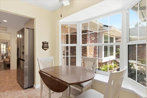 Condo in Orlando, Florida, 2 bedrooms  № 2204564 - photo 12