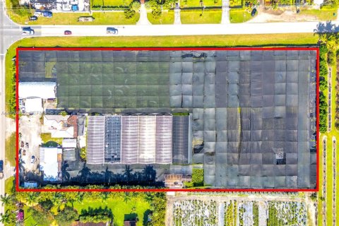 House in Homestead, Florida 3 bedrooms, 264.59 sq.m. № 1987043 - photo 7