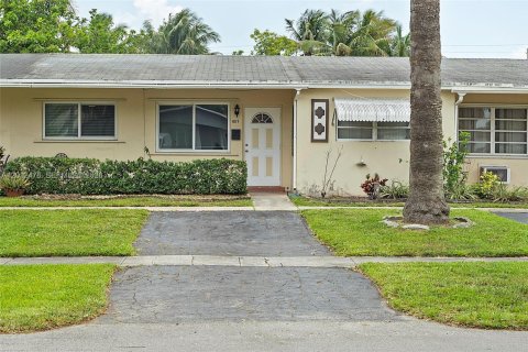 Touwnhouse à vendre à Sunrise, Floride: 2 chambres, 51.1 m2 № 2076258 - photo 2