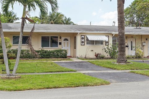 Touwnhouse à vendre à Sunrise, Floride: 2 chambres, 51.1 m2 № 2076258 - photo 3