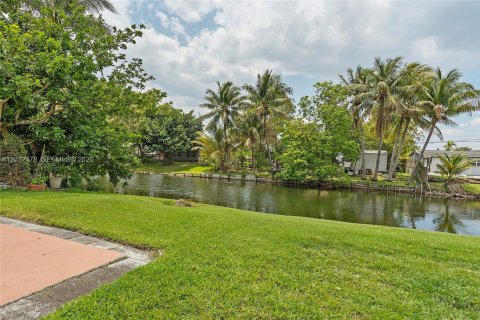 Touwnhouse à vendre à Sunrise, Floride: 2 chambres, 51.1 m2 № 2076258 - photo 28