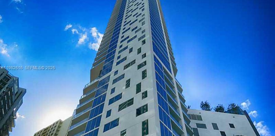 Condo in Miami, Florida, 1 bedroom  № 2052953