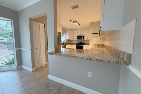 Casa en venta en Brandon, Florida, 4 dormitorios, 194.54 m2 № 1914857 - foto 14