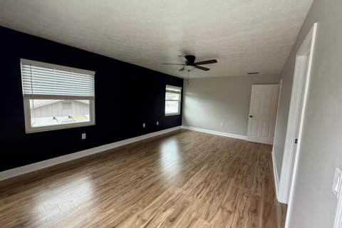 Casa en venta en Brandon, Florida, 4 dormitorios, 194.54 m2 № 1914857 - foto 29