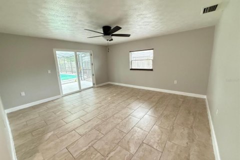 Casa en venta en Brandon, Florida, 4 dormitorios, 194.54 m2 № 1914857 - foto 21