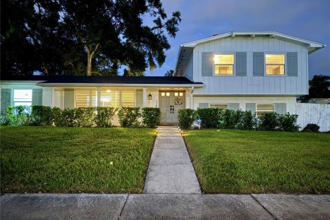 Casa en venta en Brandon, Florida, 4 dormitorios, 194.54 m2 № 1914857 - foto 4