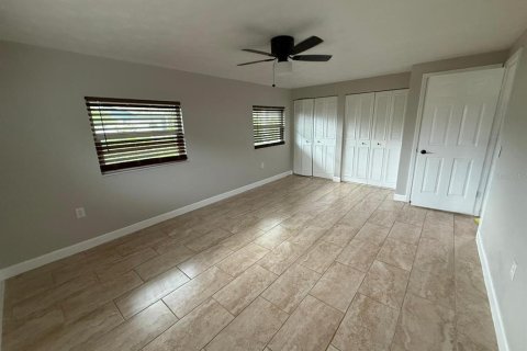 Casa en venta en Brandon, Florida, 4 dormitorios, 194.54 m2 № 1914857 - foto 23
