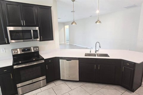 Apartamento en alquiler en Davenport, Florida, 3 dormitorios, 156.08 m2 № 2217000 - foto 8