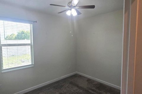 Apartamento en alquiler en Davenport, Florida, 3 dormitorios, 156.08 m2 № 2217000 - foto 29