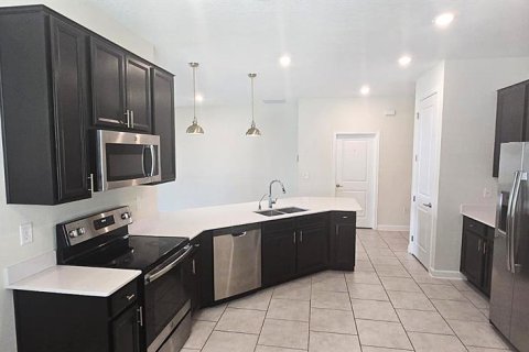 Apartamento en alquiler en Davenport, Florida, 3 dormitorios, 156.08 m2 № 2217000 - foto 9