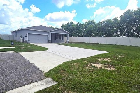 Apartamento en alquiler en Davenport, Florida, 3 dormitorios, 156.08 m2 № 2217000 - foto 2
