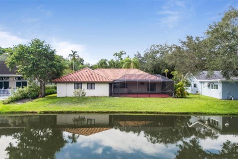 Villa ou maison à louer à Plantation, Floride: 4 chambres, 220.55 m2 № 1978780 - photo 2