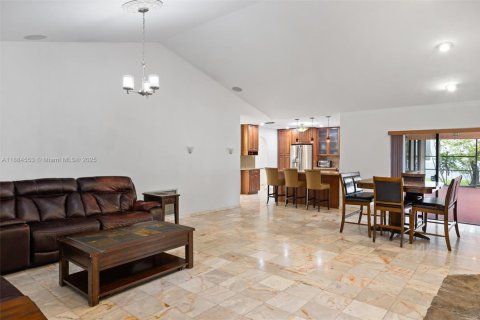 Villa ou maison à louer à Plantation, Floride: 4 chambres, 220.55 m2 № 1978780 - photo 9