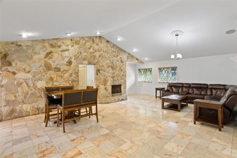 Villa ou maison à louer à Plantation, Floride: 4 chambres, 220.55 m2 № 1978780 - photo 8