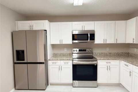 Villa ou maison à vendre à Orlando, Floride: 3 chambres, 156.45 m2 № 2212516 - photo 4