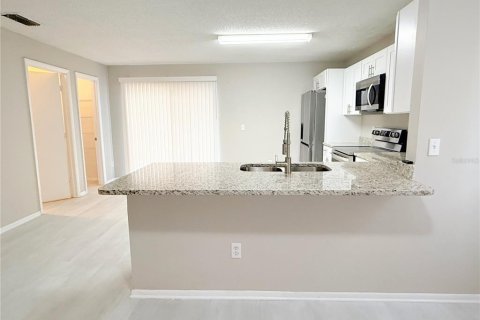 Villa ou maison à vendre à Orlando, Floride: 3 chambres, 156.45 m2 № 2212516 - photo 2