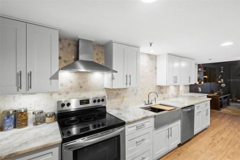 Condominio en venta en Orlando, Florida, 2 dormitorios, 121.14 m2 № 1725790 - foto 5