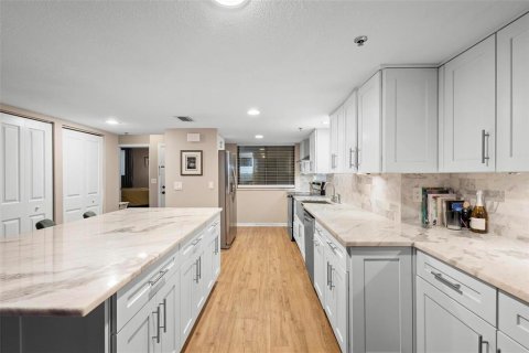 Condominio en venta en Orlando, Florida, 2 dormitorios, 121.14 m2 № 1725790 - foto 10