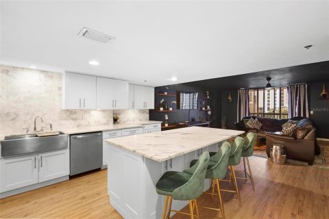 Condominio en venta en Orlando, Florida, 2 dormitorios, 121.14 m2 № 1725790 - foto 3