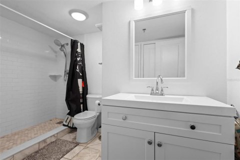 Condominio en venta en Orlando, Florida, 2 dormitorios, 121.14 m2 № 1725790 - foto 15