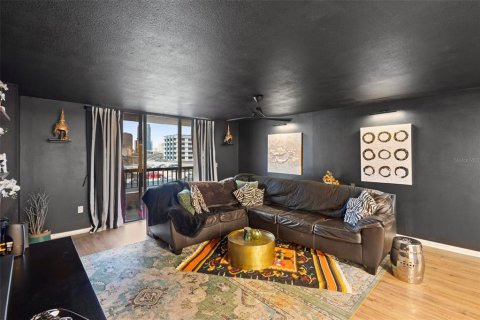 Condominio en venta en Orlando, Florida, 2 dormitorios, 121.14 m2 № 1725790 - foto 12