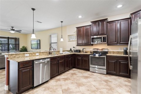 House in Davenport, Florida 8 bedrooms, 363.15 sq.m. № 1405398 - photo 20