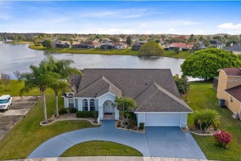 Villa ou maison à Orlando, Floride 4 chambres, 245.82 m2 № 2117454