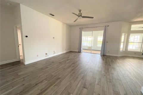 Villa ou maison à louer à Orlando, Floride: 4 chambres, 245.82 m2 № 2117454 - photo 9