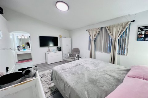 Townhouse in Davie, Florida 3 bedrooms, 165.27 sq.m. № 1868307 - photo 12