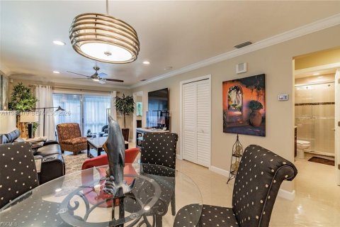 Снять в аренду квартиру в Кейп-Корал, Флорида 2 спальни, № 2004375 - фото 14