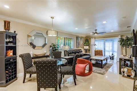 Квартира в Кейп-Корал, Флорида 2 спальни № 2004375