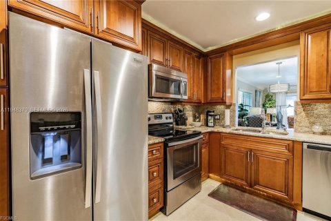 Снять в аренду квартиру в Кейп-Корал, Флорида 2 спальни, № 2004375 - фото 12