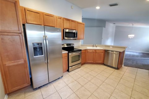 Touwnhouse à louer à Riverview, Floride: 3 chambres, 164.53 m2 № 2117494 - photo 5