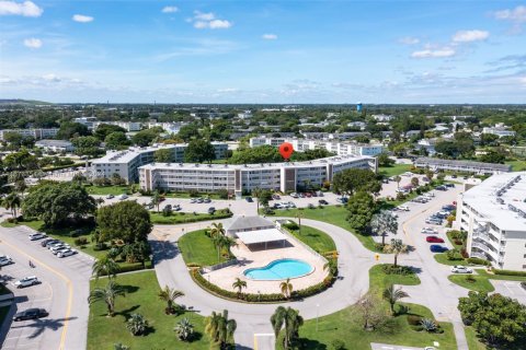 Condo in Deerfield Beach, Florida, 2 bedrooms  № 2021381