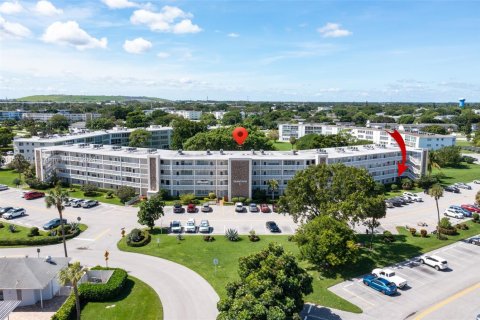 Condo in Deerfield Beach, Florida, 2 bedrooms  № 2021381 - photo 2